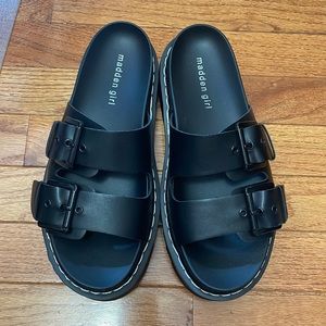 Madden Girl Dizzy platform slides